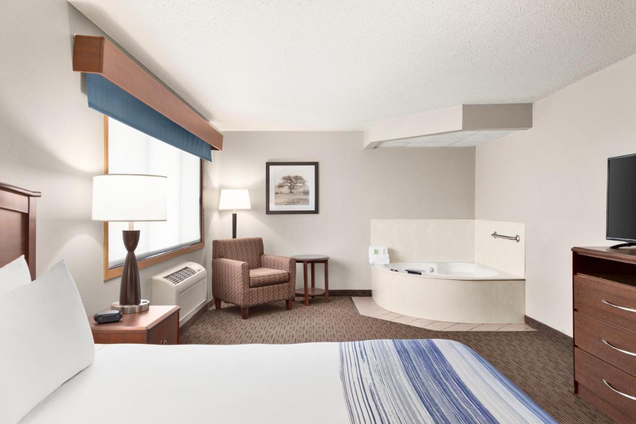 Americinn By Wyndham Sauk Centre Δωμάτιο φωτογραφία