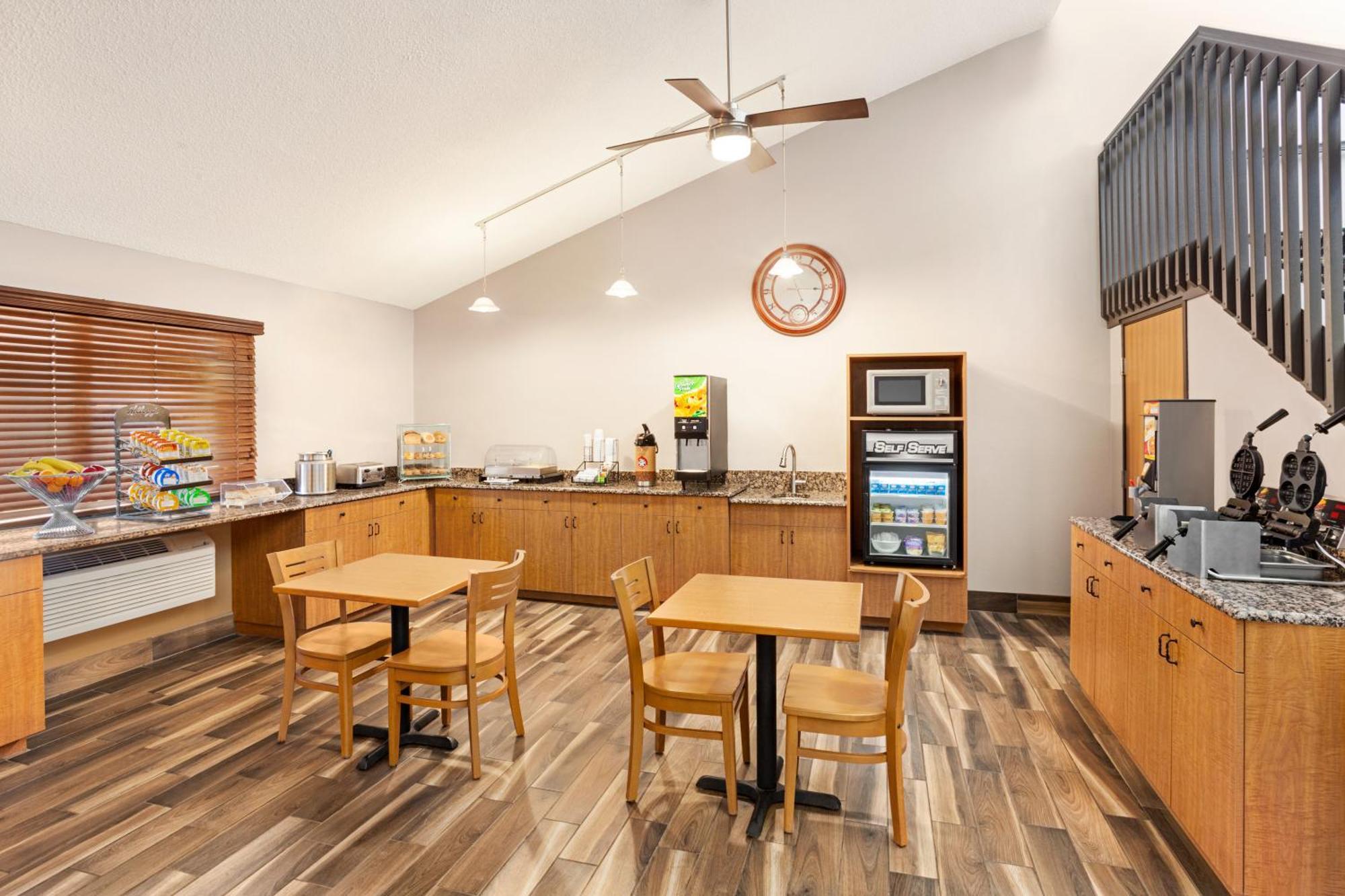 Americinn By Wyndham Sauk Centre Εξωτερικό φωτογραφία