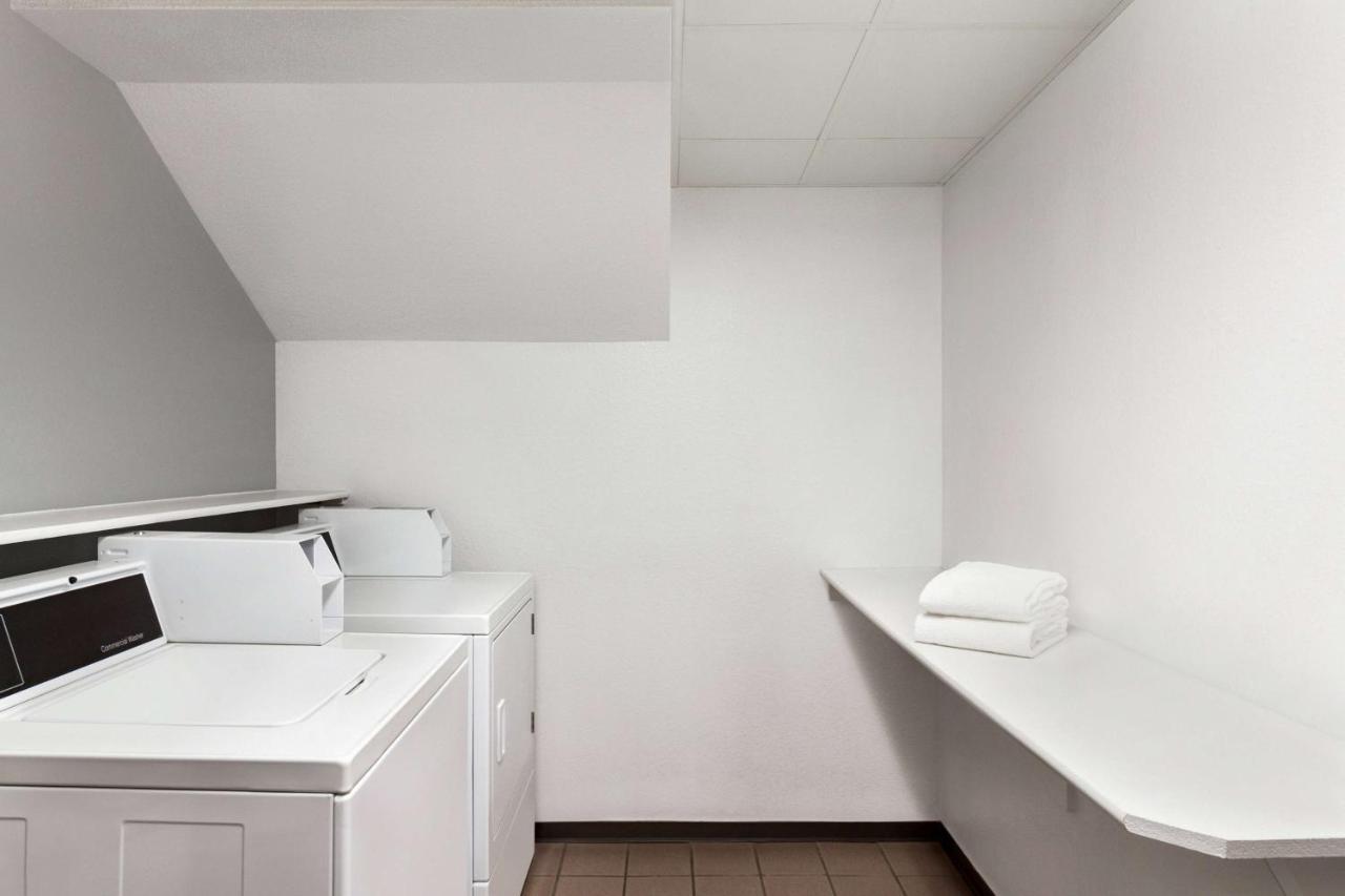 Americinn By Wyndham Sauk Centre Εξωτερικό φωτογραφία