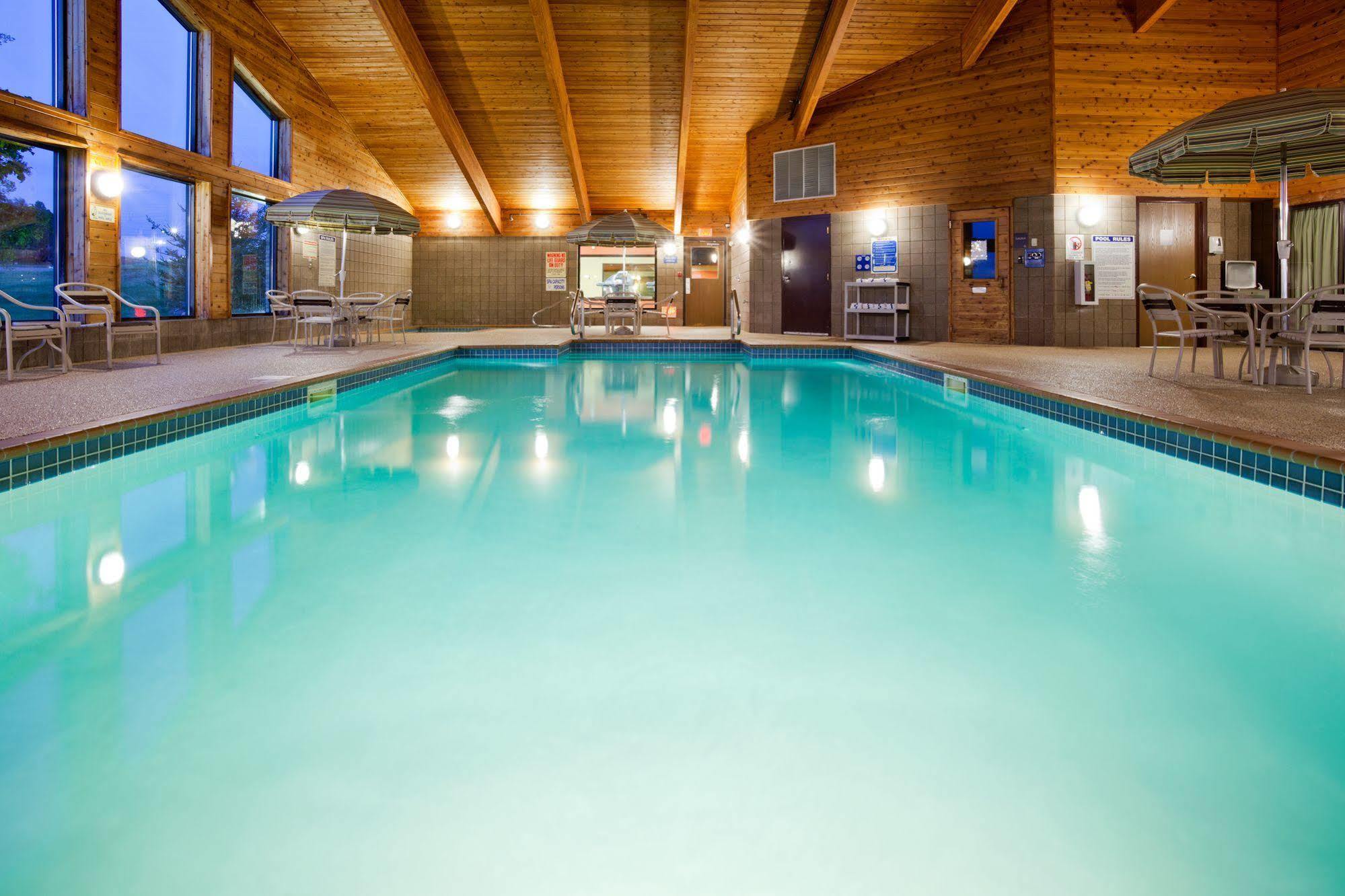 Americinn By Wyndham Sauk Centre Εξωτερικό φωτογραφία
